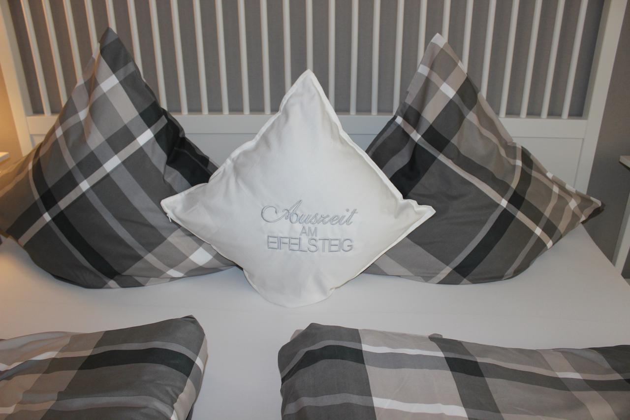 Auszeit Am Eifelsteig Hotel Даун Екстериор снимка