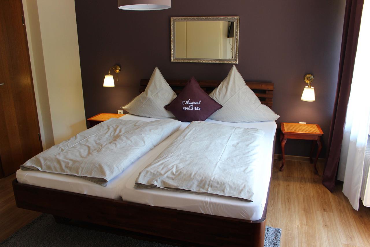 Auszeit Am Eifelsteig Hotel Даун Екстериор снимка
