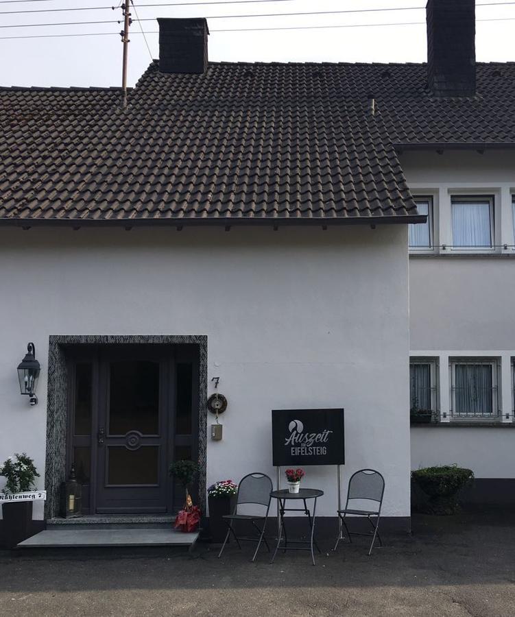 Auszeit Am Eifelsteig Hotel Даун Екстериор снимка